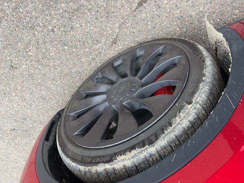 Used 2020 Tesla Model Y Performance image 9