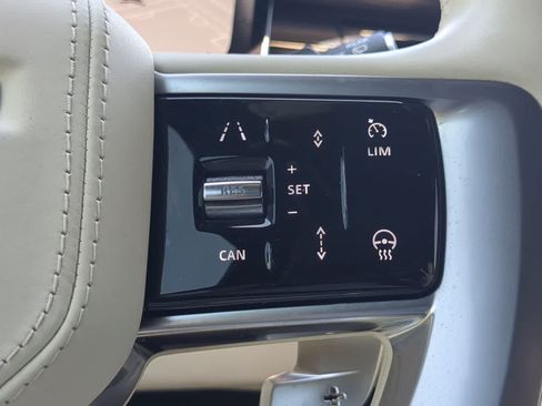 Used 2023 Land Rover Range Rover SE AWD/4WD image 26