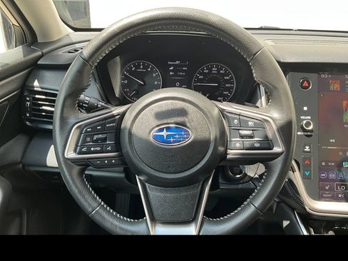 Used 2025 Subaru Outback Premium w/ Popular Package #1A AWD/4WD image 3