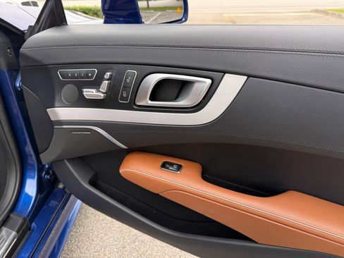 Used 2017 Mercedes-Benz SL 550 image 34