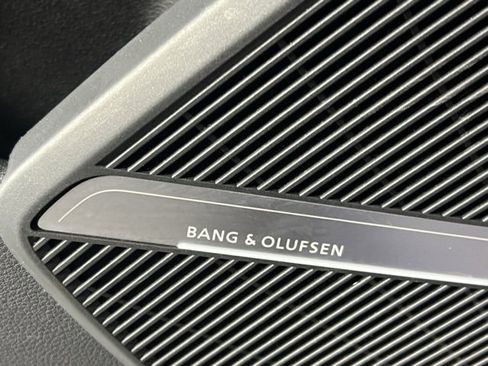 Used 2022 Audi SQ5 Premium Plus w/ Premium Plus Package image 39