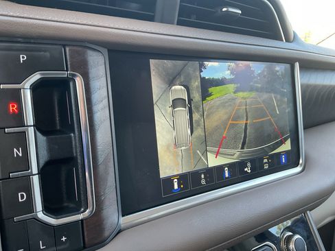 Used 2024 GMC Yukon Denali AWD/4WD image 57