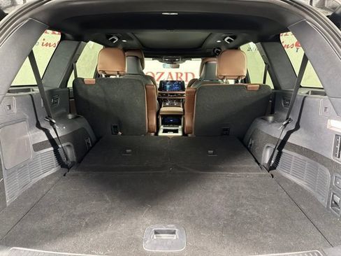 Used 2025 Lincoln Aviator Reserve w/ Luxury Package RWD image 27