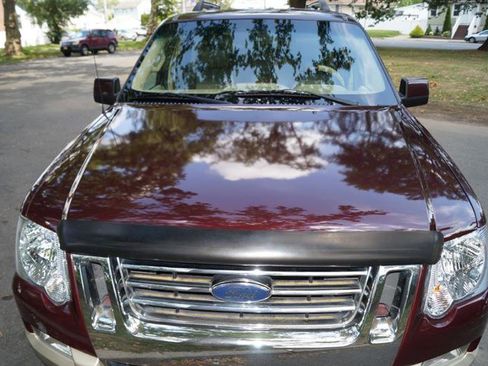 Used 2006 Ford Explorer Eddie Bauer image 2
