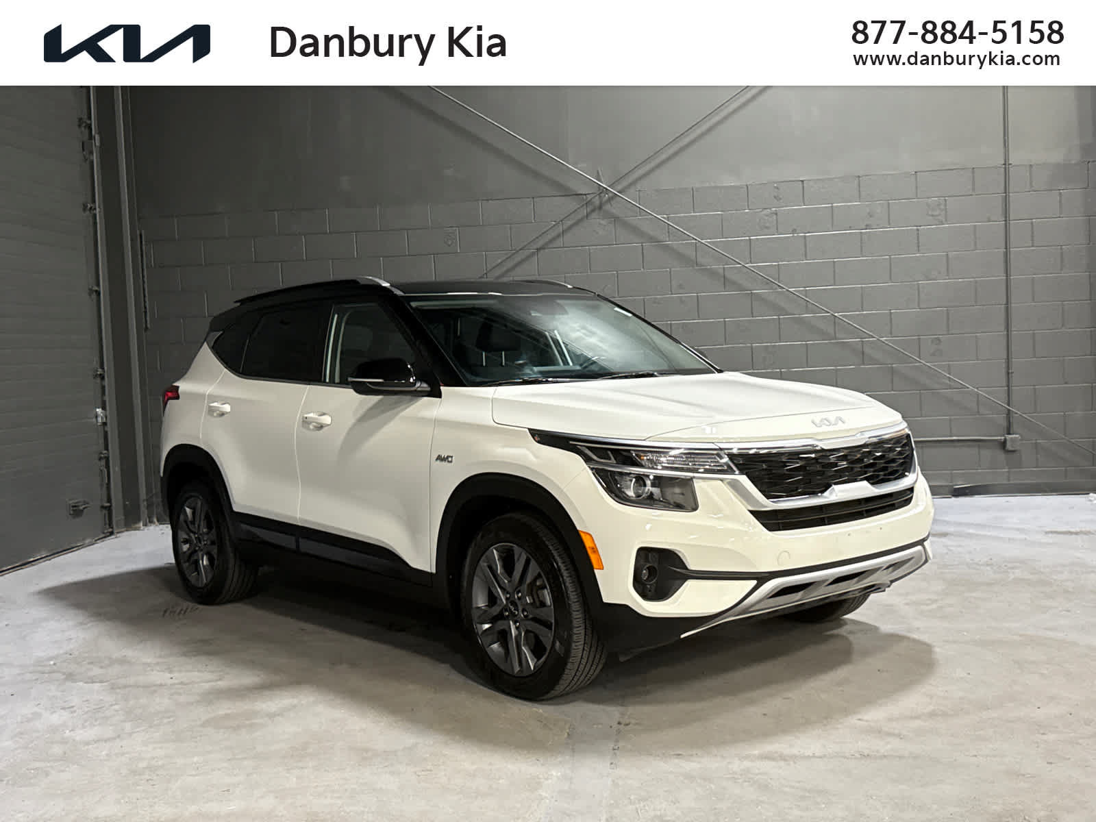 Used 2023 Kia Seltos S AWD/4WD image 1