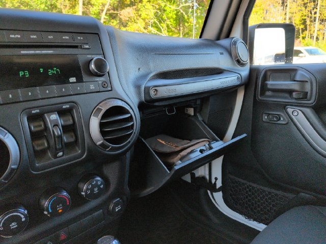 Used 2018 Jeep Wrangler Unlimited Sport AWD/4WD image 41
