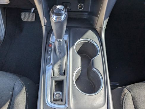 Used 2018 Chevrolet Equinox LT image 14