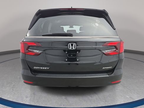 Certified 2024 Honda Odyssey Sport image 6