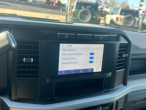 Used 2024 Ford F350 XL w/ XL Chrome Package image 38