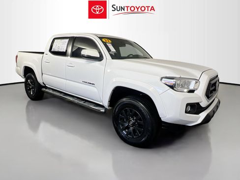 Used 2022 Toyota Tacoma SR5 w/ Technology Package image 1
