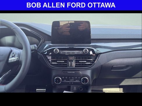 Used 2024 Ford Escape ST-Line w/ Equipment Group 301A FWD image 9