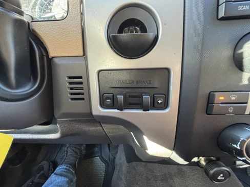 Used 2011 Ford F150 XLT w/ XLT Chrome Pkg image 16