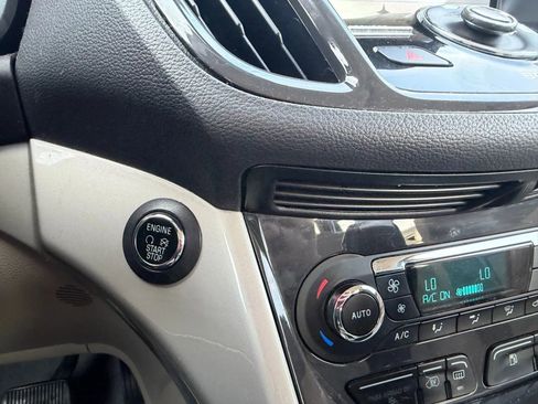 Used 2016 Ford C-MAX Energi SEL w/ Equipment Group 302A FWD image 19