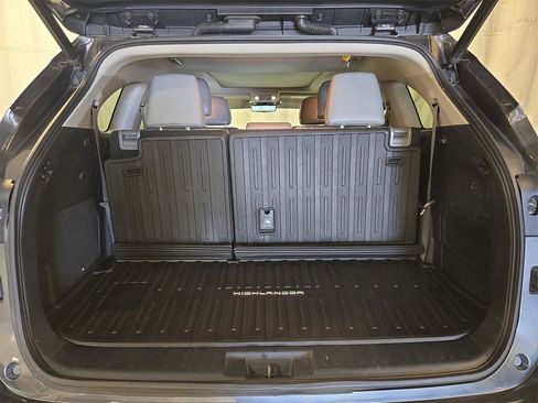 Used 2020 Toyota Highlander Platinum image 12