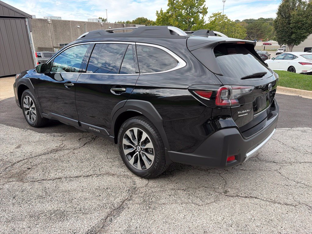Used 2025 Subaru Outback Touring XT AWD/4WD image 7