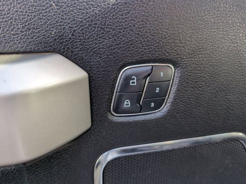 Used 2017 Ford F250 Lariat w/ Chrome Package image 13