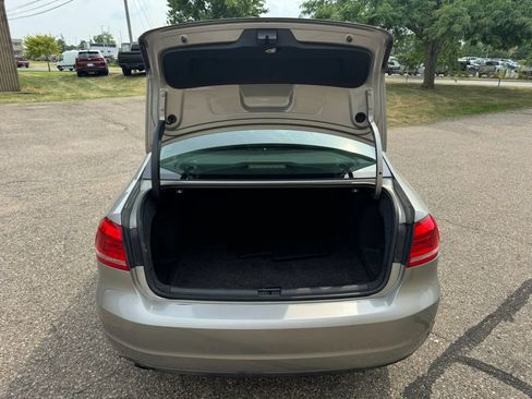 Used 2012 Volkswagen Passat 2.5 SE FWD image 35