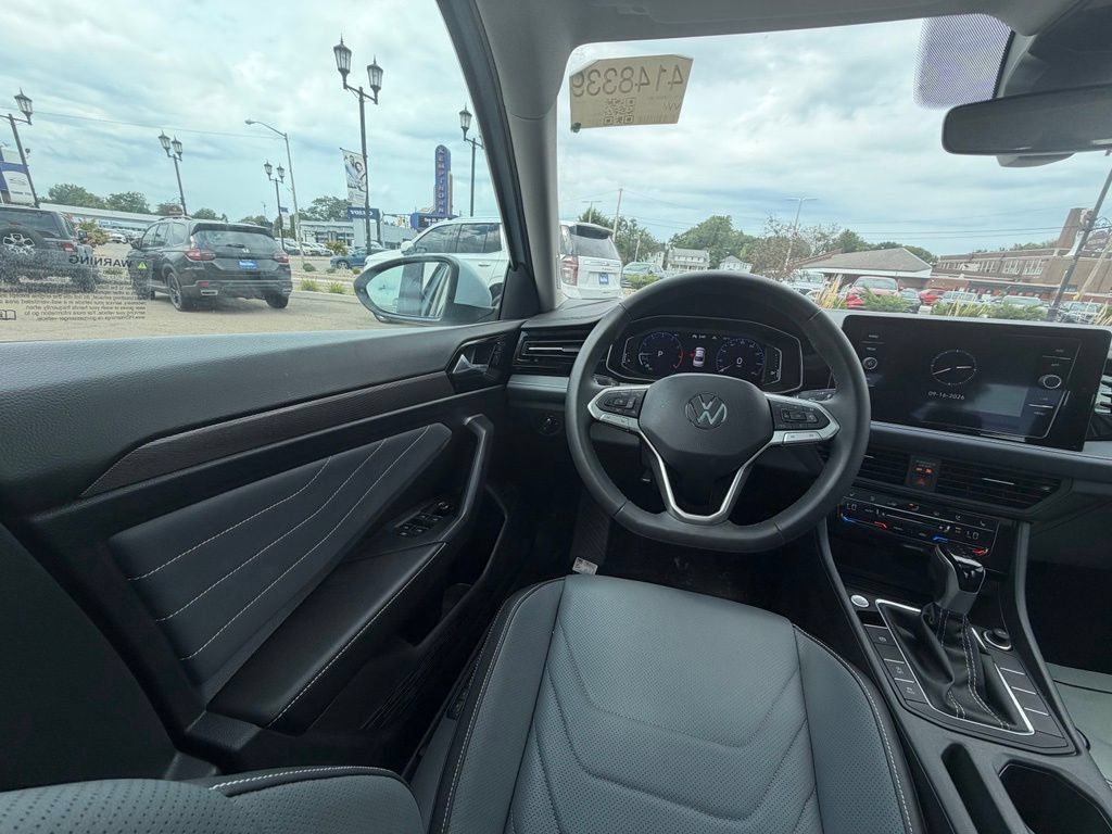 Used 2026 Volkswagen Jetta SEL FWD image 11