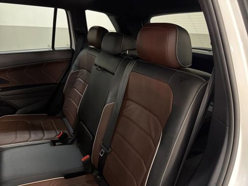 Used 2024 Volkswagen Tiguan SEL R-Line image 21