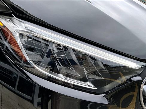 Used 2023 Mercedes-Benz GLC 300 4MATIC image 31