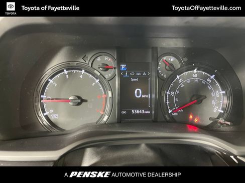Used 2020 Toyota 4Runner SR5 AWD/4WD image 35