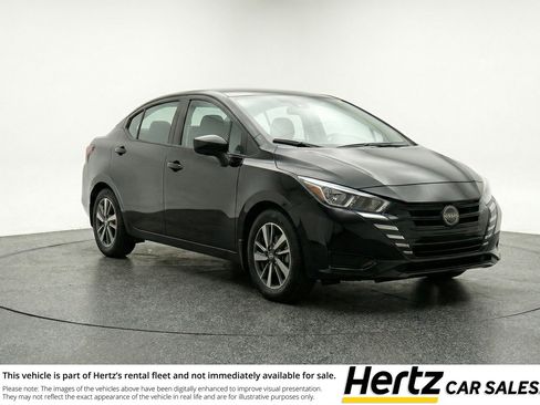 Used 2025 Nissan Versa SV image 1