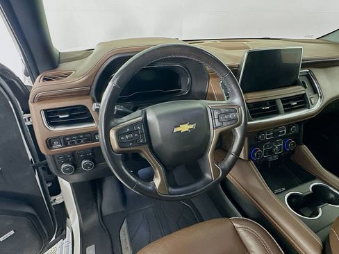Used 2023 Chevrolet Tahoe High Country AWD/4WD image 16