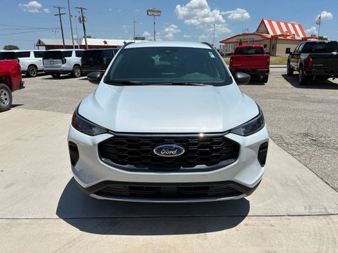 Used 2025 Ford Escape ST-Line FWD image 12