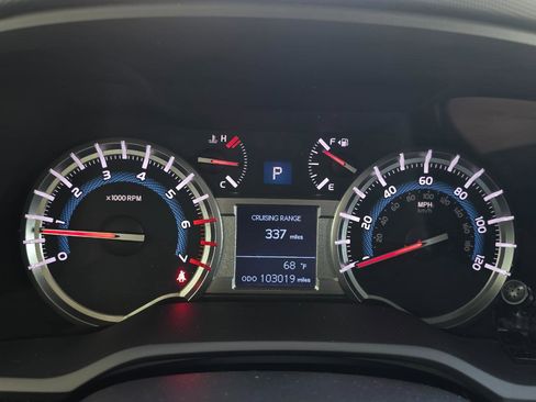 Used 2018 Toyota 4Runner TRD Off-Road Premium AWD/4WD image 25