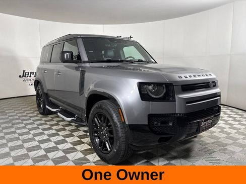 Used 2023 Land Rover Defender 110 X-Dynamic SE AWD/4WD image 4
