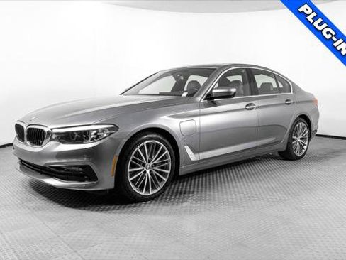 Used 2018 BMW 530e RWD image 2