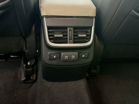 Used 2021 Subaru Outback Limited image 30