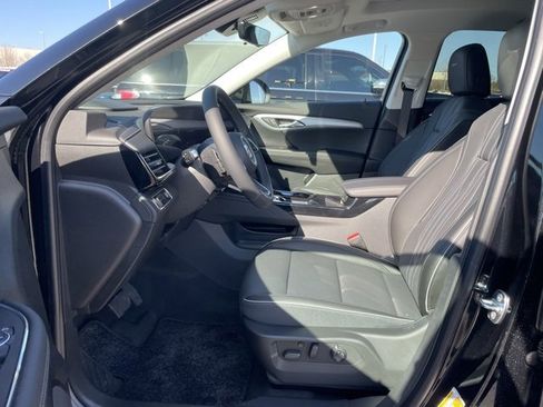 New 2025 Buick Envision Avenir image 9