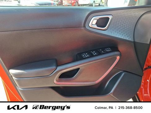 Used 2023 Kia Soul EX image 15