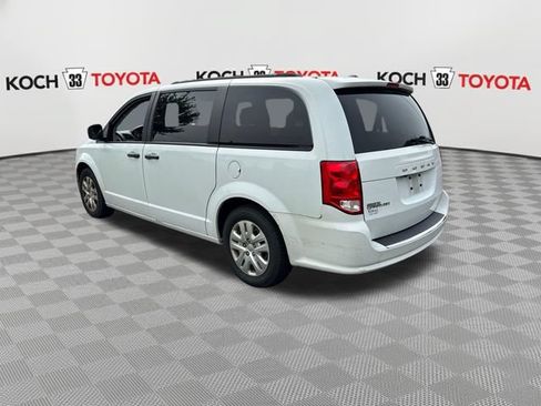 Used 2019 Dodge Grand Caravan SE w/ UConnect Hands-Free Group FWD image 6