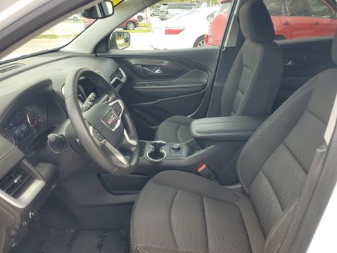 Used 2024 GMC Terrain SLE image 15