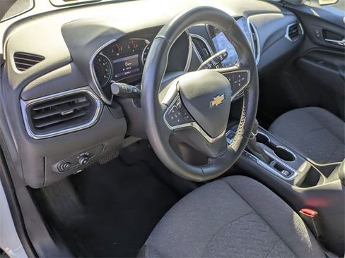 Used 2024 Chevrolet Equinox LT image 14