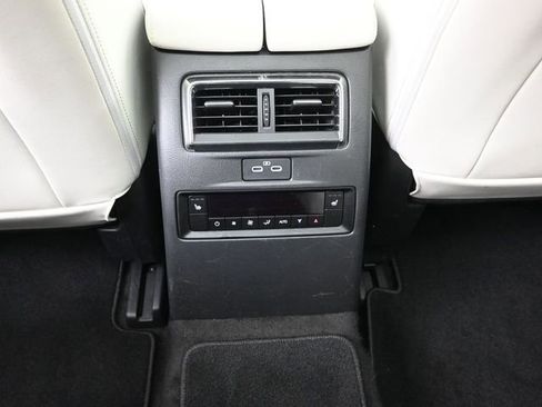 Certified 2024 MAZDA CX-90 3.3 Turbo w/ Premium Plus Pkg image 23