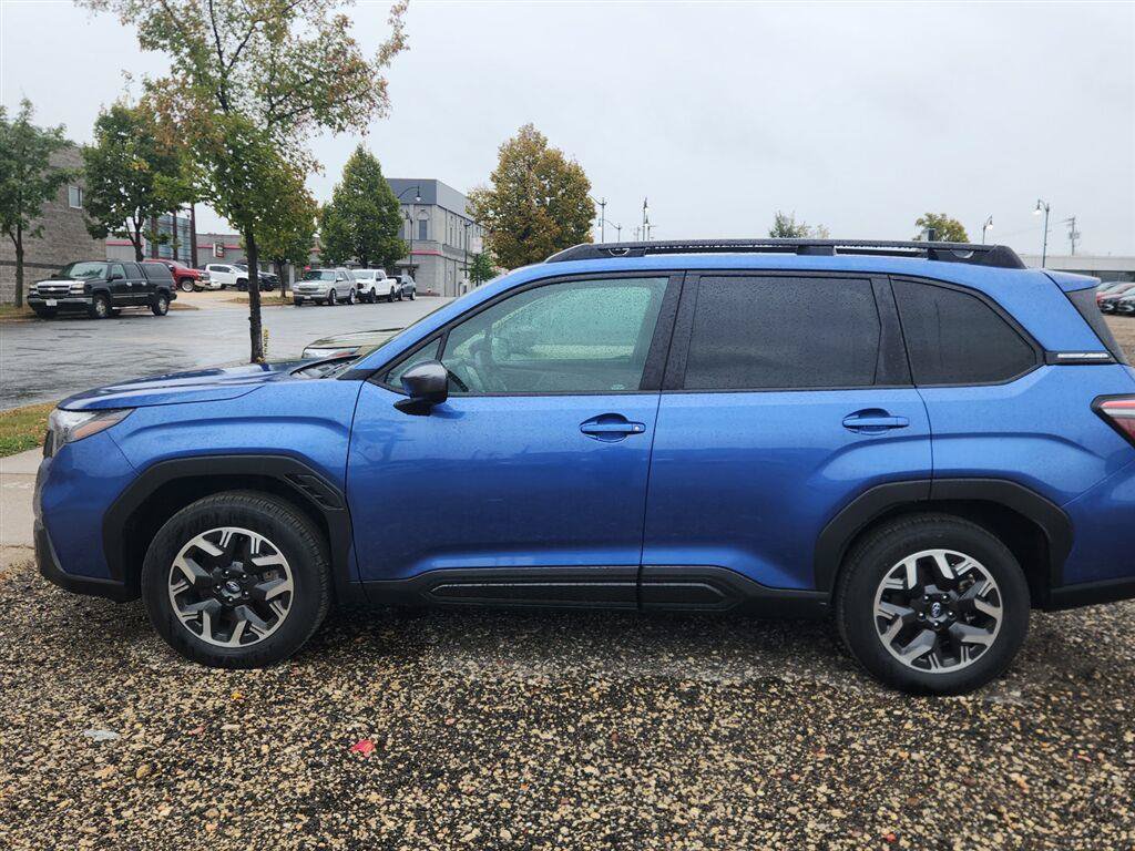 Used 2026 Subaru Forester Premium AWD/4WD image 7