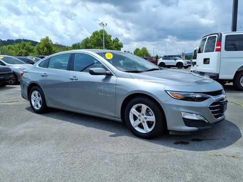 Used 2023 Chevrolet Malibu LT FWD image 3