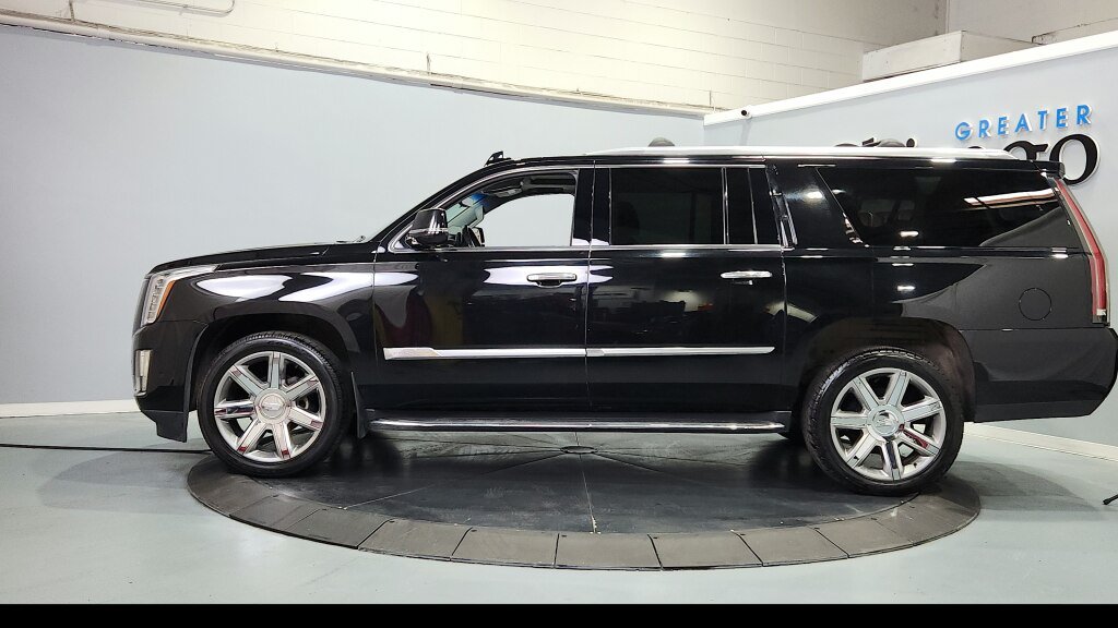 Used 2017 Cadillac Escalade ESV Luxury AWD/4WD image 5