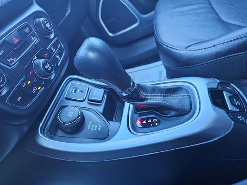 Used 2021 Jeep Compass Latitude w/ Driver Assistance Group image 22