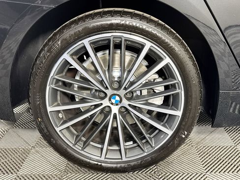 Used 2023 BMW 530i w/ Convenience Package image 32