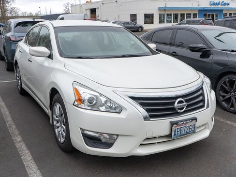 Used 2014 Nissan Altima 2.5 S image 3