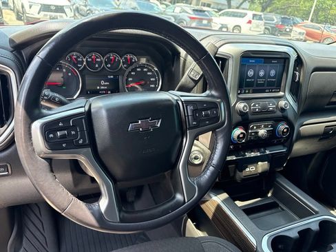 Used 2021 Chevrolet Silverado 1500 LT Trail Boss AWD/4WD image 13