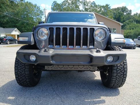 Used 2018 Jeep Wrangler Unlimited Sport S AWD/4WD image 3
