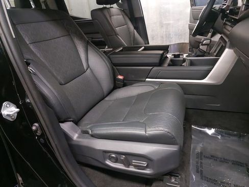 Used 2023 Toyota Tundra Limited AWD/4WD image 10