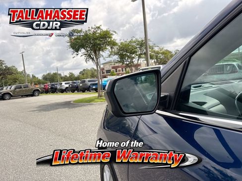 Used 2022 Chevrolet Equinox LT FWD image 12
