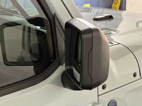 Used 2024 Jeep Wrangler Sport S image 10