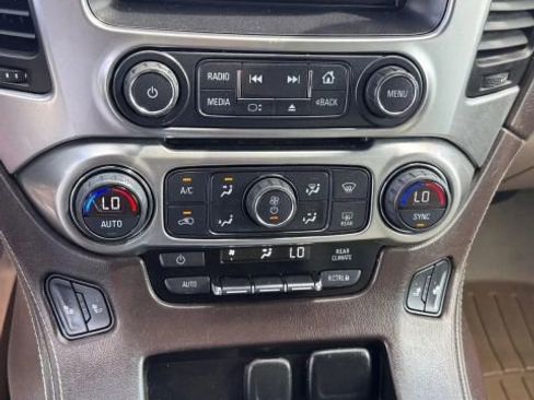 Used 2016 Chevrolet Suburban LT AWD/4WD image 16